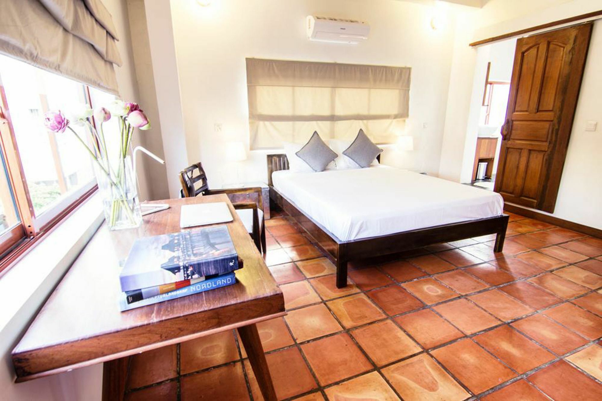 Yk Art House Hotel Phnom Penh Exterior photo